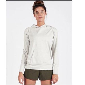 Vuori women’s halo essential hoodie